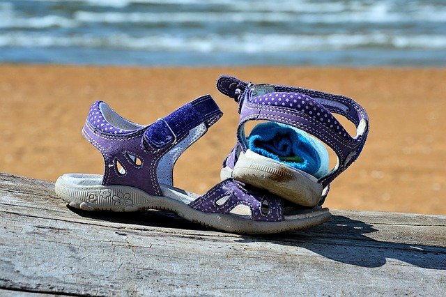 dětská obuv na pláž